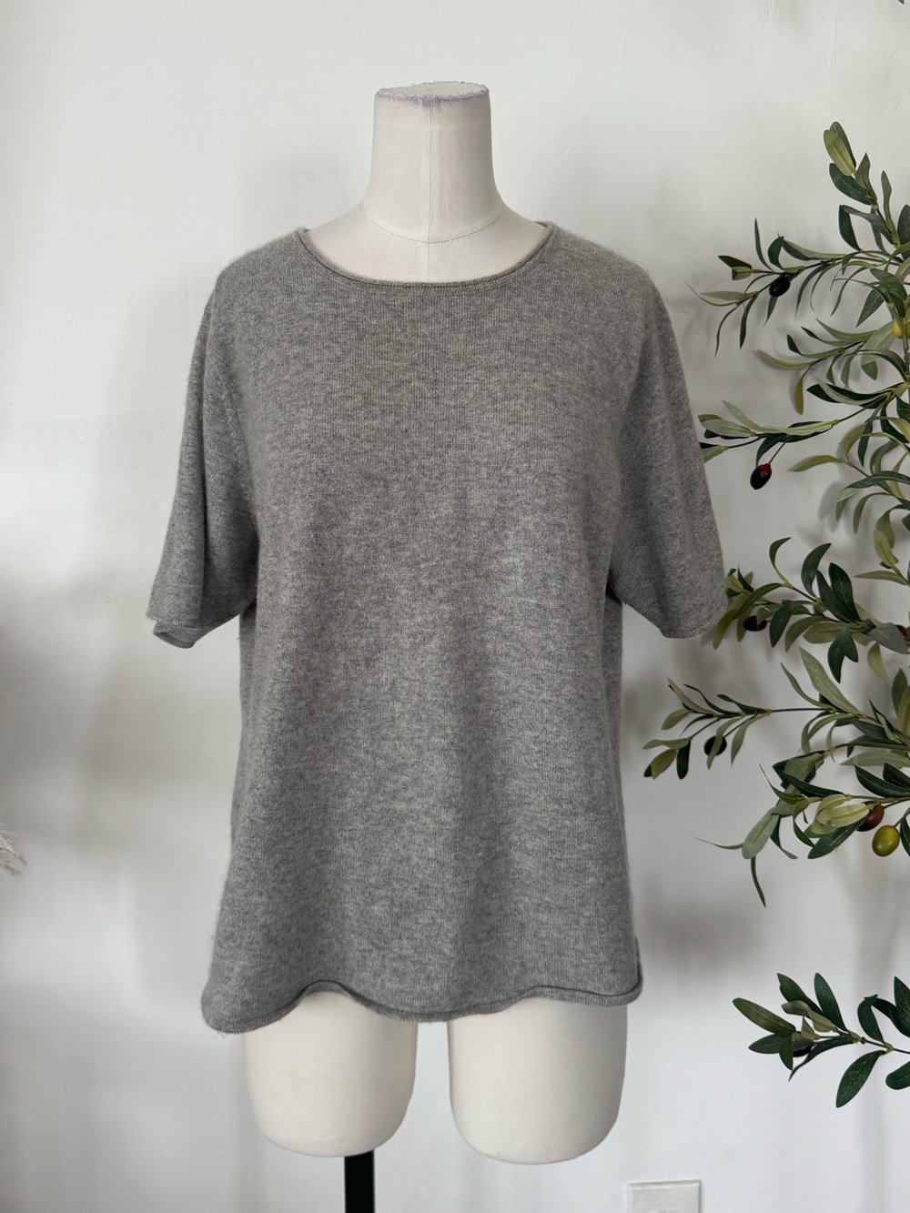 Studio 121 100% Cashmere Gray Short Sleeve Sweater Top Size L Luxury Knit